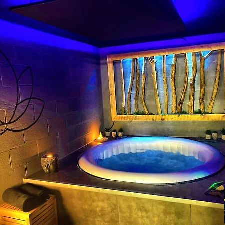 Vip Lounge Appartement Avec Jacuzzi Et Jardin Andenne Esterno foto
