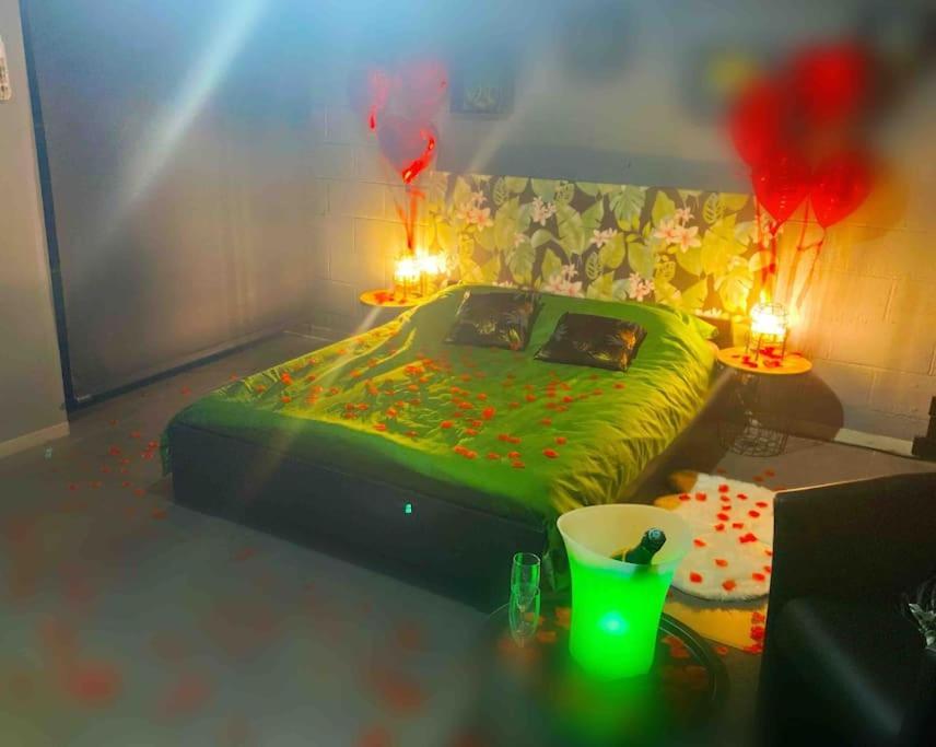 Vip Lounge Appartement Avec Jacuzzi Et Jardin Andenne Esterno foto