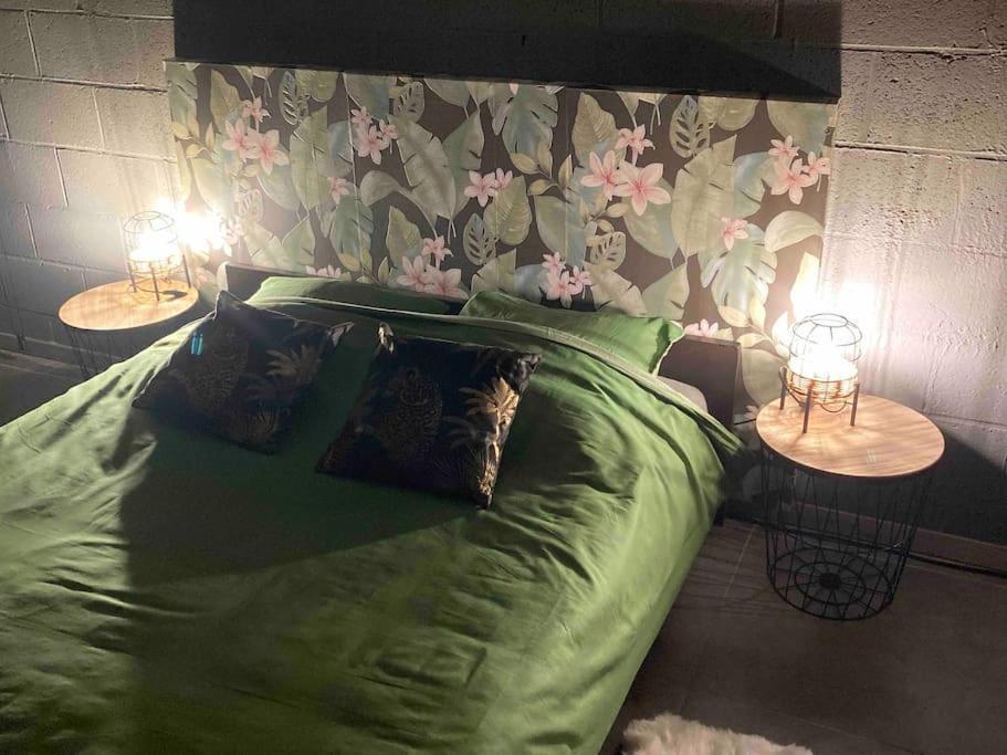 Vip Lounge Appartement Avec Jacuzzi Et Jardin Andenne Esterno foto