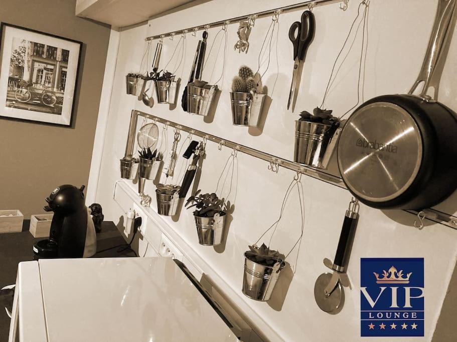 Vip Lounge Appartement Avec Jacuzzi Et Jardin Andenne Esterno foto